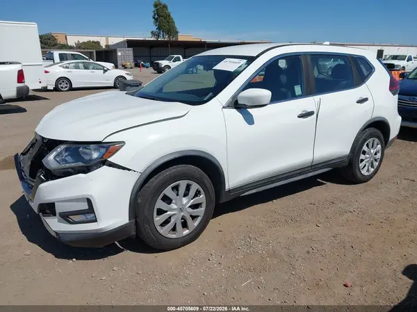 KNMAT2MT5JP539153 2018 NISSAN ROGUE - Image 2