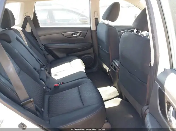 KNMAT2MT5JP539153 2018 NISSAN ROGUE - Image 8