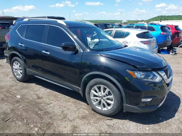 KNMAT2MT5JP539914 2018 NISSAN ROGUE - Image 1