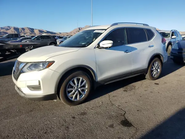 KNMAT2MT5JP541548 2018 NISSAN ROGUE - Image 1