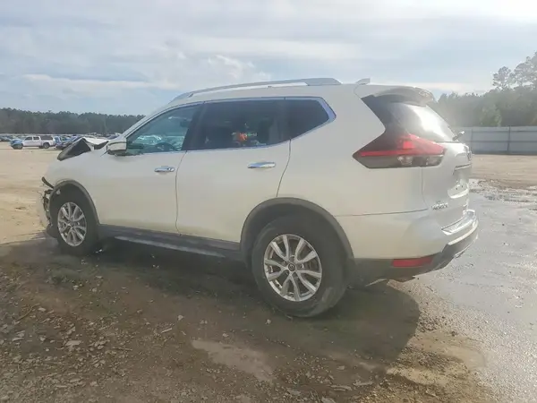KNMAT2MT5JP545101 2018 NISSAN ROGUE - Image 2