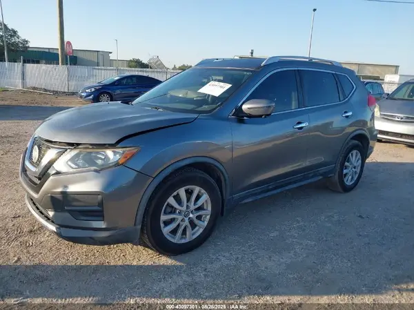 KNMAT2MT5JP546734 2018 NISSAN ROGUE - Image 2
