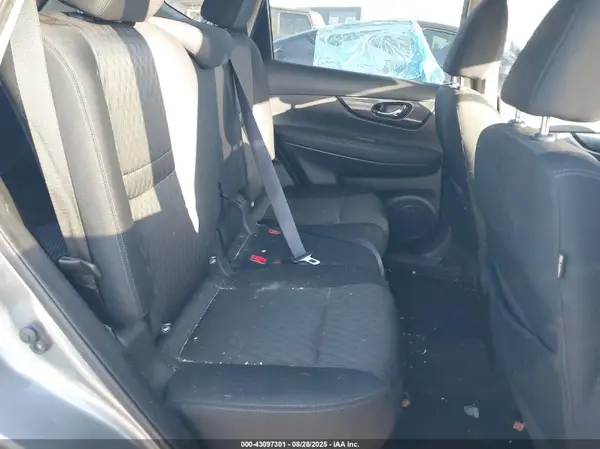 KNMAT2MT5JP546734 2018 NISSAN ROGUE - Image 8