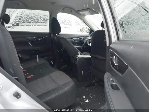 KNMAT2MT5JP550704 2018 NISSAN ROGUE - Image 8