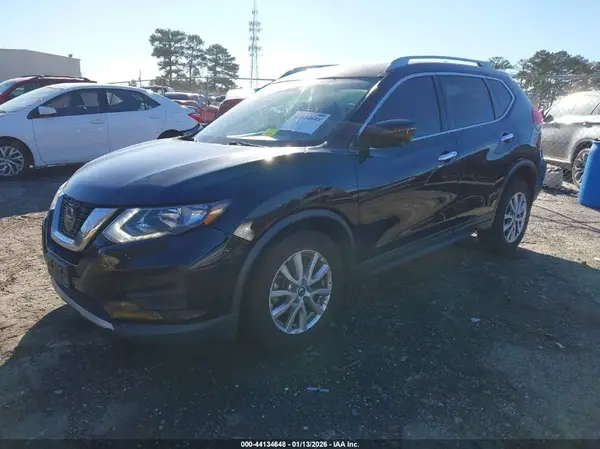 KNMAT2MT5JP551304 2018 NISSAN ROGUE - Image 2