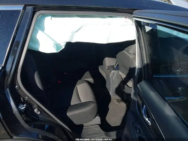 KNMAT2MT5JP551304 2018 NISSAN ROGUE - Image 8