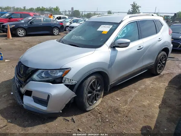 KNMAT2MT5JP553649 2018 NISSAN ROGUE - Image 2