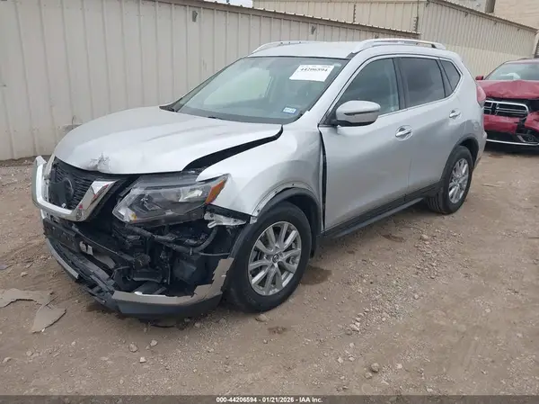 KNMAT2MT5JP553943 2018 NISSAN ROGUE - Image 2
