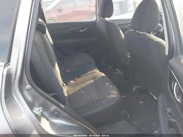 KNMAT2MT5JP557359 2018 NISSAN ROGUE - Image 8
