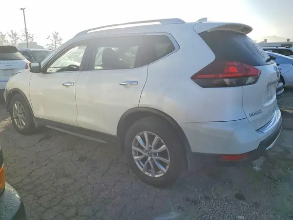 KNMAT2MT5JP562948 2018 NISSAN ROGUE - Image 2