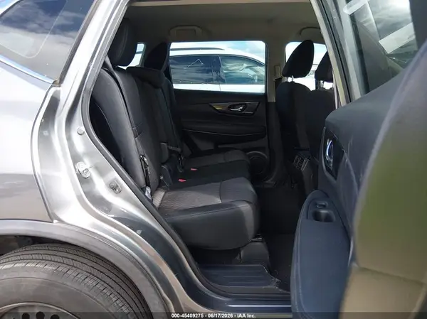 KNMAT2MT5JP563761 2018 NISSAN ROGUE - Image 8
