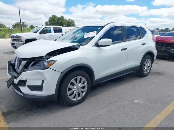 KNMAT2MT5JP566806 2018 NISSAN ROGUE - Image 2