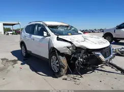 KNMAT2MT5JP571004 2018 NISSAN ROGUE