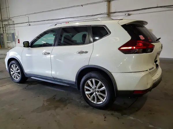 KNMAT2MT5JP572668 2018 NISSAN ROGUE - Image 2