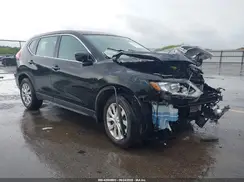 KNMAT2MT5JP574212 2018 NISSAN ROGUE