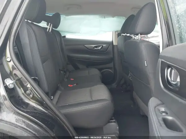 KNMAT2MT5JP574212 2018 NISSAN ROGUE - Image 8