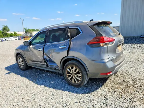 KNMAT2MT5JP574419 2018 NISSAN ROGUE - Image 2