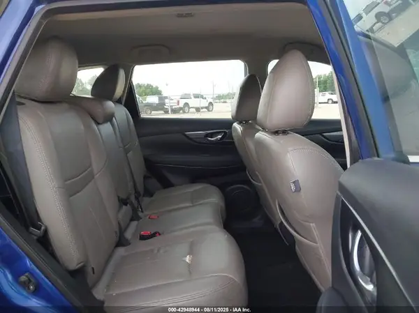 KNMAT2MT5JP581810 2018 NISSAN ROGUE - Image 8