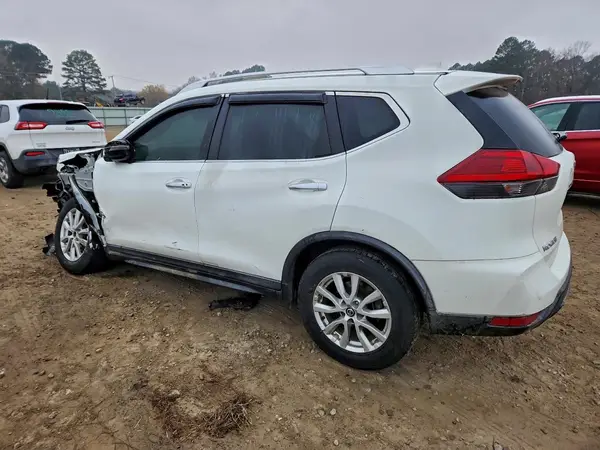 KNMAT2MT5JP585811 2018 NISSAN ROGUE - Image 2