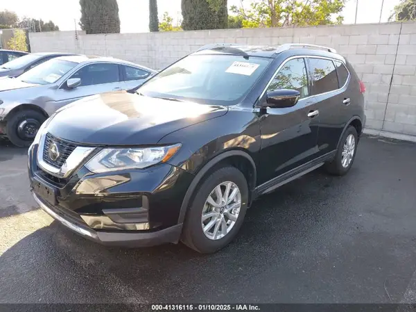 KNMAT2MT5JP593827 2018 NISSAN ROGUE - Image 2