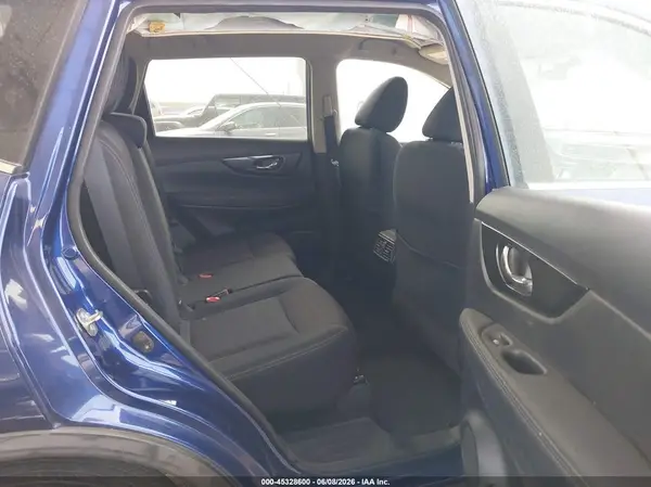 KNMAT2MT5JP594301 2018 NISSAN ROGUE - Image 8