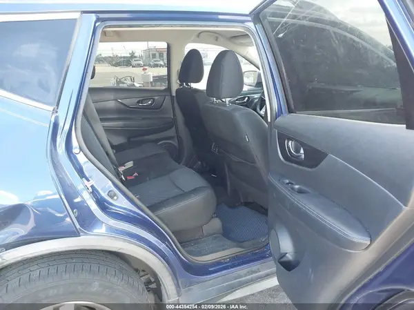 KNMAT2MT5JP596839 2018 NISSAN ROGUE - Image 8