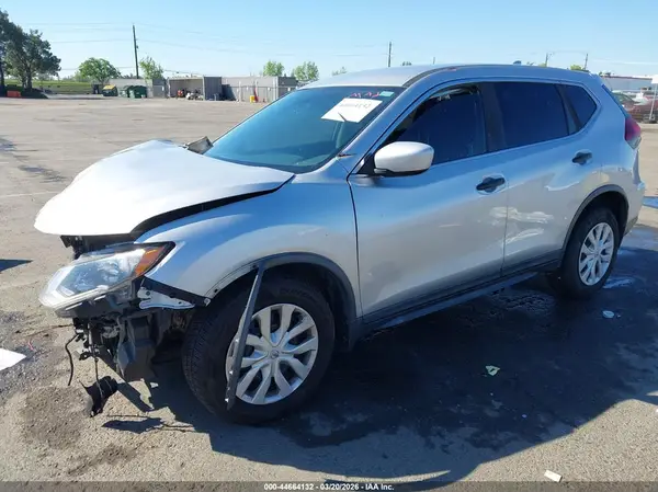 KNMAT2MT5JP598526 2018 NISSAN ROGUE - Image 2