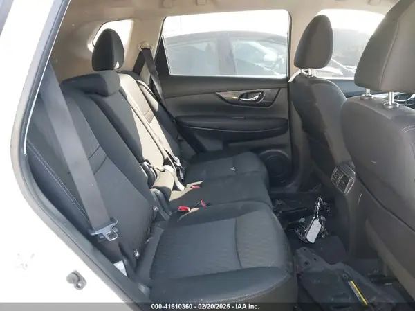KNMAT2MT5JP599823 2018 NISSAN ROGUE - Image 8