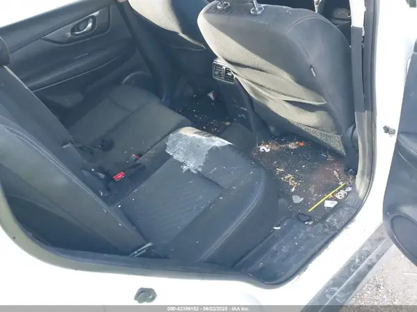KNMAT2MT5JP606091 2018 NISSAN ROGUE - Image 8