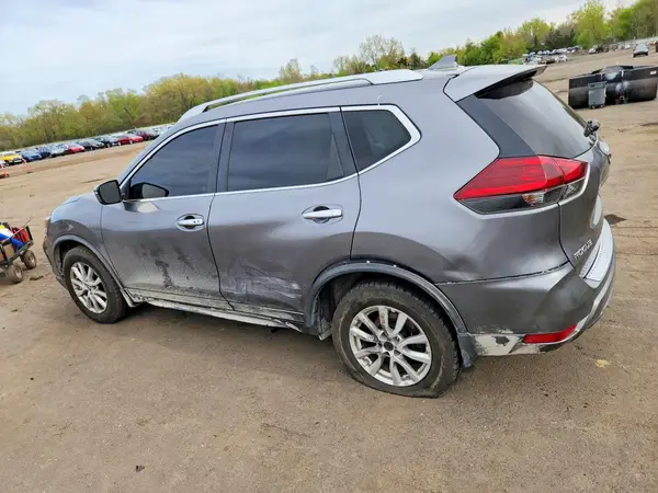 KNMAT2MT5JP607189 2018 NISSAN ROGUE - Image 2