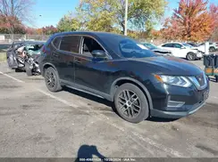 KNMAT2MT5JP611694 2018 NISSAN ROGUE