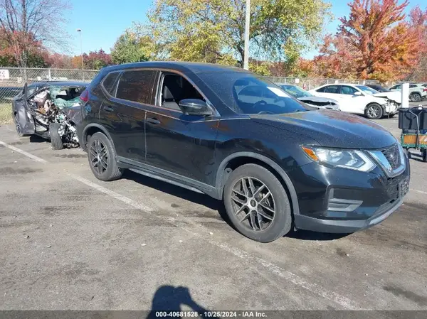 KNMAT2MT5JP611694 2018 NISSAN ROGUE - Image 1