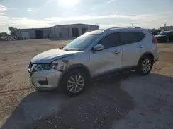 KNMAT2MT5JP613221 2018 NISSAN ROGUE