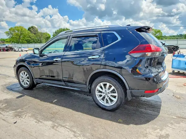 KNMAT2MT5JP618614 2018 NISSAN ROGUE - Image 2