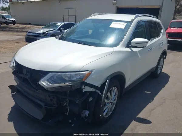 KNMAT2MT5JP619942 2018 NISSAN ROGUE - Image 2