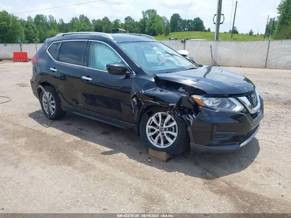 KNMAT2MT5JP620962 2018 NISSAN ROGUE - Image 1