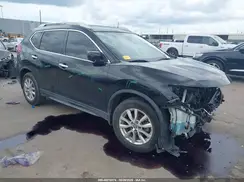 KNMAT2MT5JP621349 2018 NISSAN ROGUE