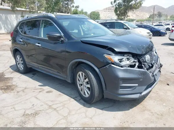 KNMAT2MT5KP529742 2019 NISSAN ROGUE - Image 1