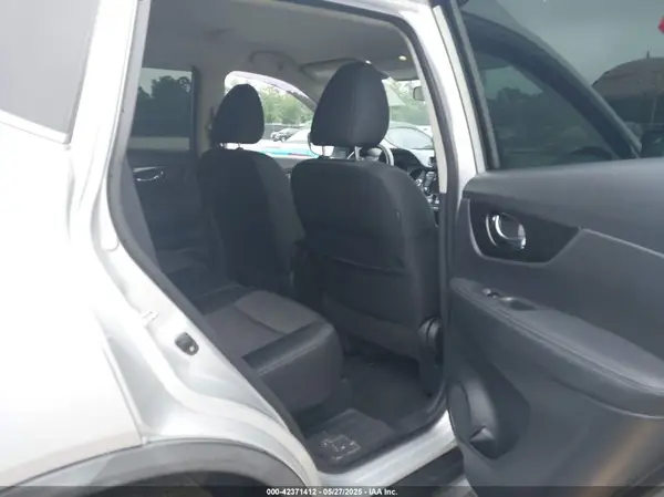 KNMAT2MT5KP533340 2019 NISSAN ROGUE - Image 8