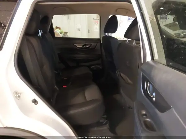 KNMAT2MT5KP555225 2019 NISSAN ROGUE - Image 8