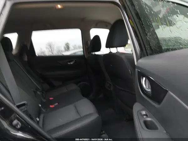 KNMAT2MT5KP558075 2019 NISSAN ROGUE - Image 8