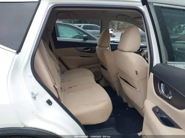 KNMAT2MT6GP595949 2016 NISSAN ROGUE - Image 8
