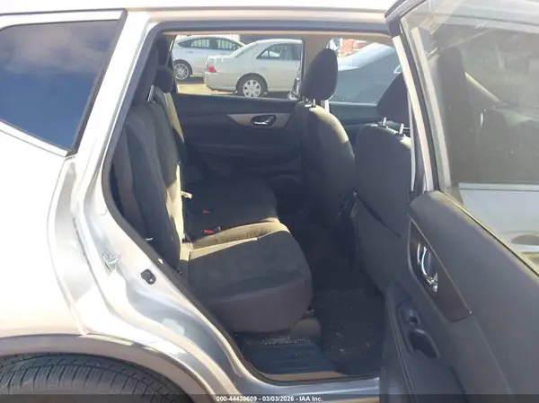 KNMAT2MT6GP620638 2016 NISSAN ROGUE - Image 8