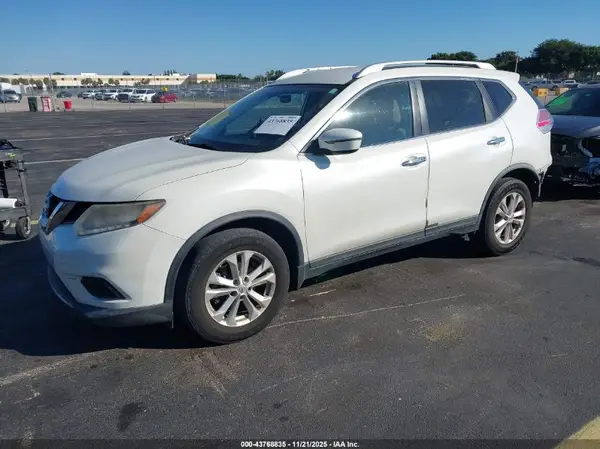 KNMAT2MT6GP631946 2016 NISSAN ROGUE - Image 2