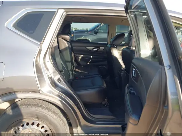 KNMAT2MT6GP647144 2016 NISSAN ROGUE - Image 8