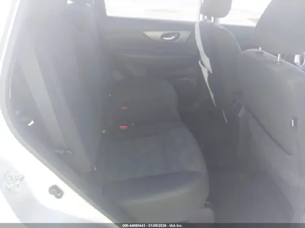 KNMAT2MT6GP651937 2016 NISSAN ROGUE - Image 8