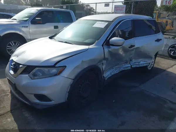 KNMAT2MT6GP653056 2016 NISSAN ROGUE - Image 2