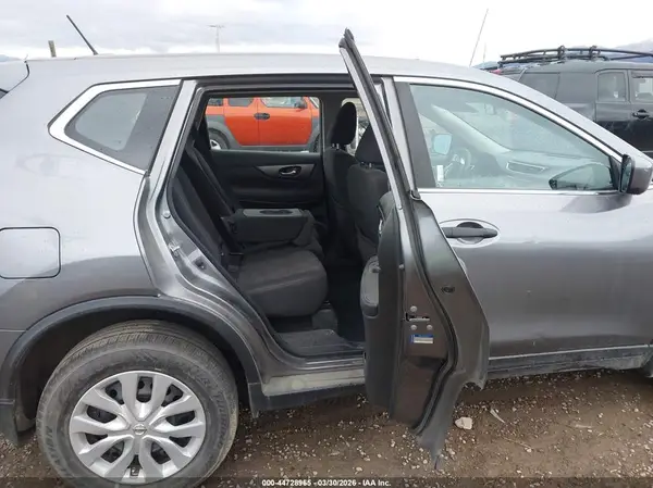 KNMAT2MT6GP663005 2016 NISSAN ROGUE - Image 8