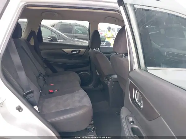 KNMAT2MT6GP669015 2016 NISSAN ROGUE - Image 8