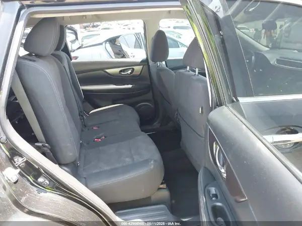 KNMAT2MT6GP682797 2016 NISSAN ROGUE - Image 8